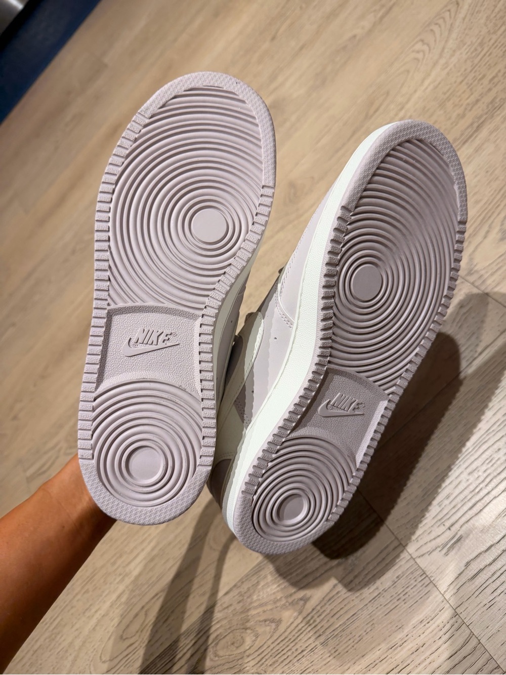 Nike Women's Court Vision Low sneaker in the platinum violet and white 9.5 - Picture 5 of 5